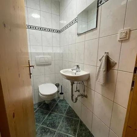 121a - 2-3 Appartement *